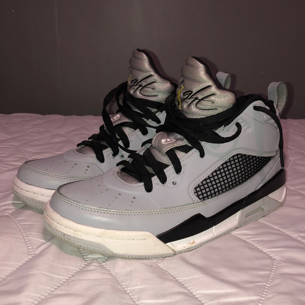 Jordan 4s